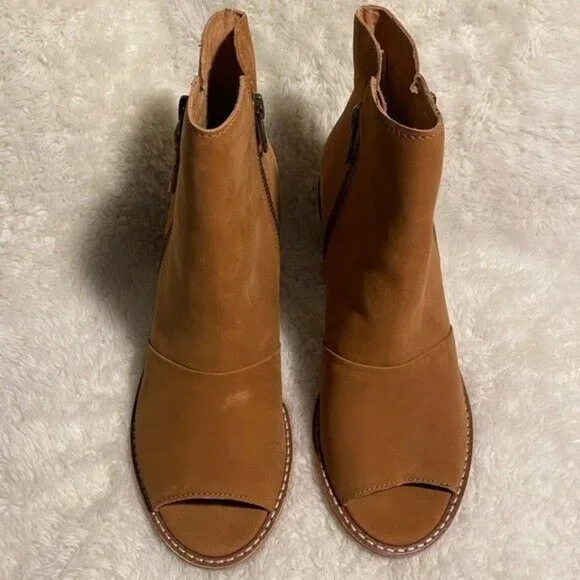 Corso Como Women's Tameka Peep Toe Bootie Size 5 1/2 - Picture 5 of 12